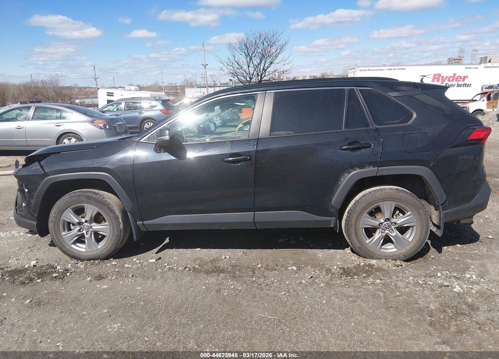 2024 TOYOTA RAV4 XLE VIN: 2T3P1RFV8RW449230