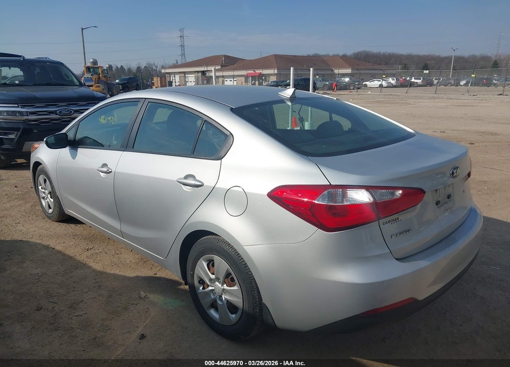 2015 KIA FORTE LX VIN: KNAFK4A6XF5358634