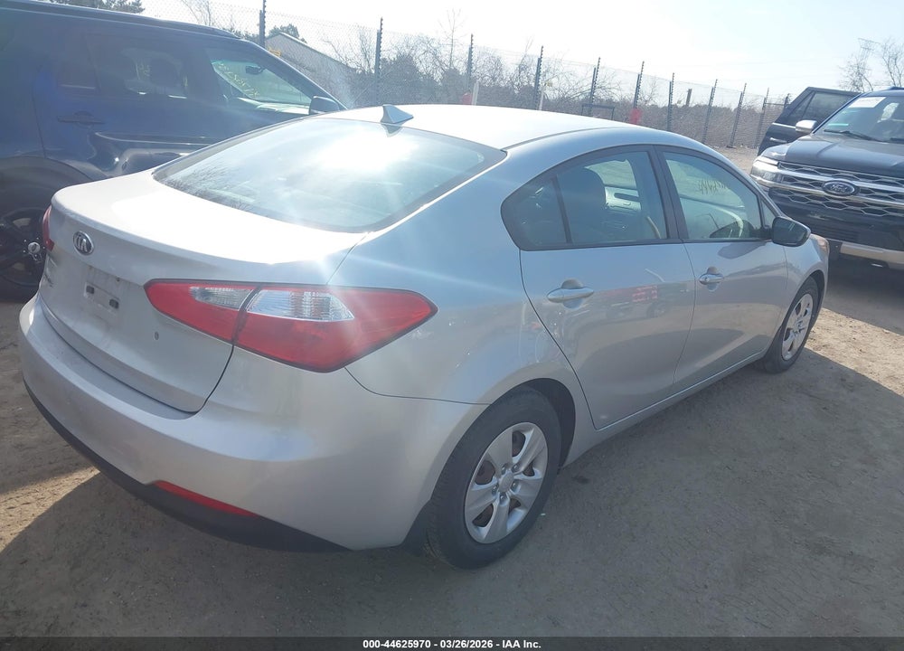 2015 KIA FORTE LX VIN: KNAFK4A6XF5358634
