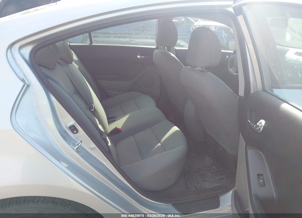2015 KIA FORTE LX VIN: KNAFK4A6XF5358634