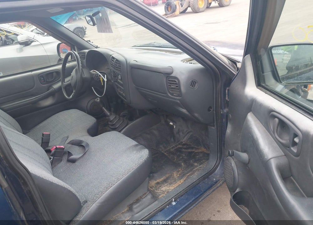 2000 CHEVROLET S-10 VIN: 1GCCS1443YK189351