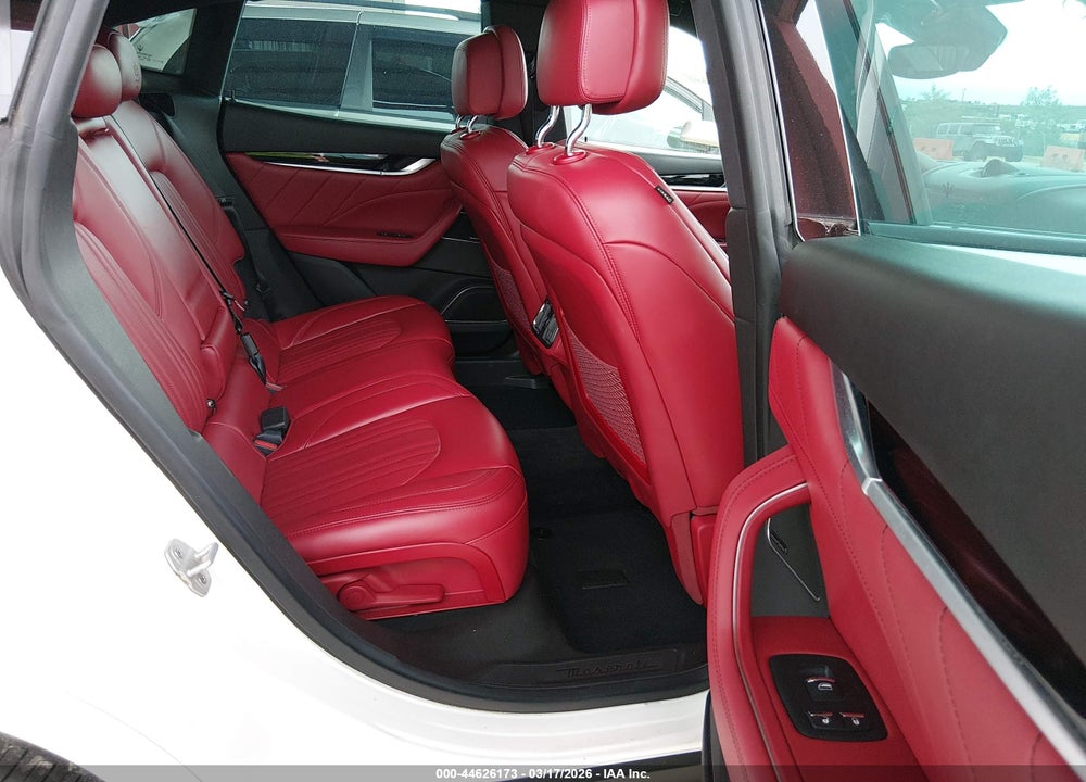 2021 MASERATI LEVANTE VIN: ZN661XUA7MX359652