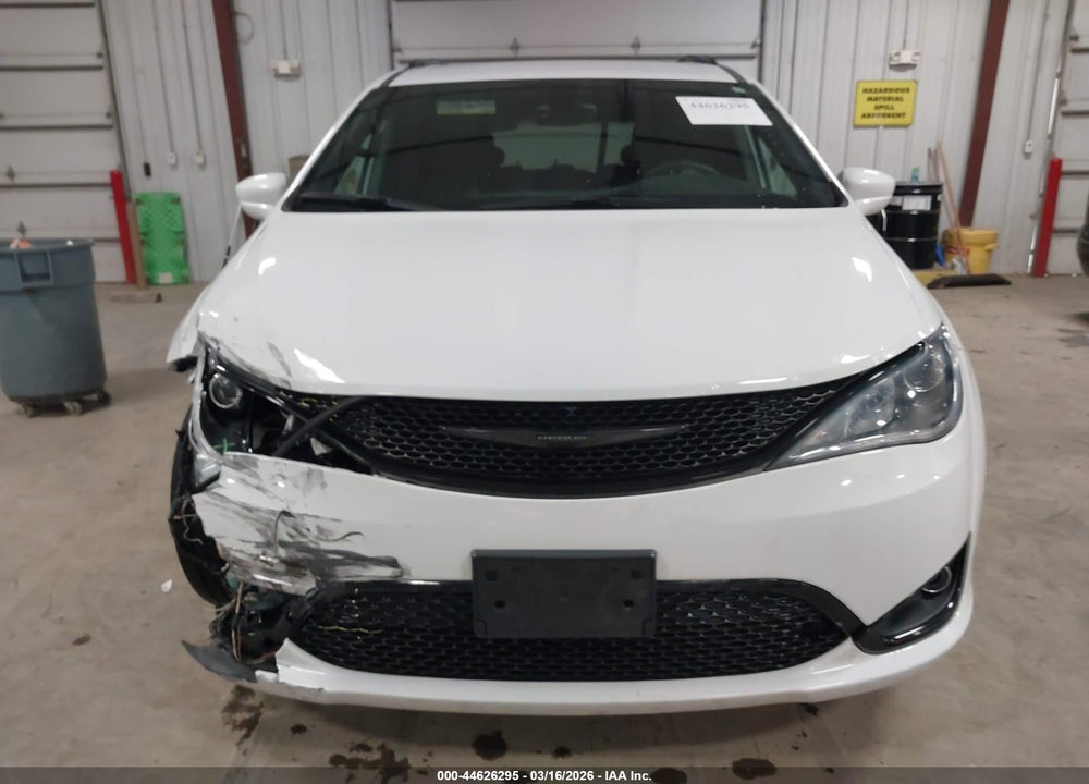 2018 CHRYSLER PACIFICA TOURING PLUS VIN: 2C4RC1FG6JR234191