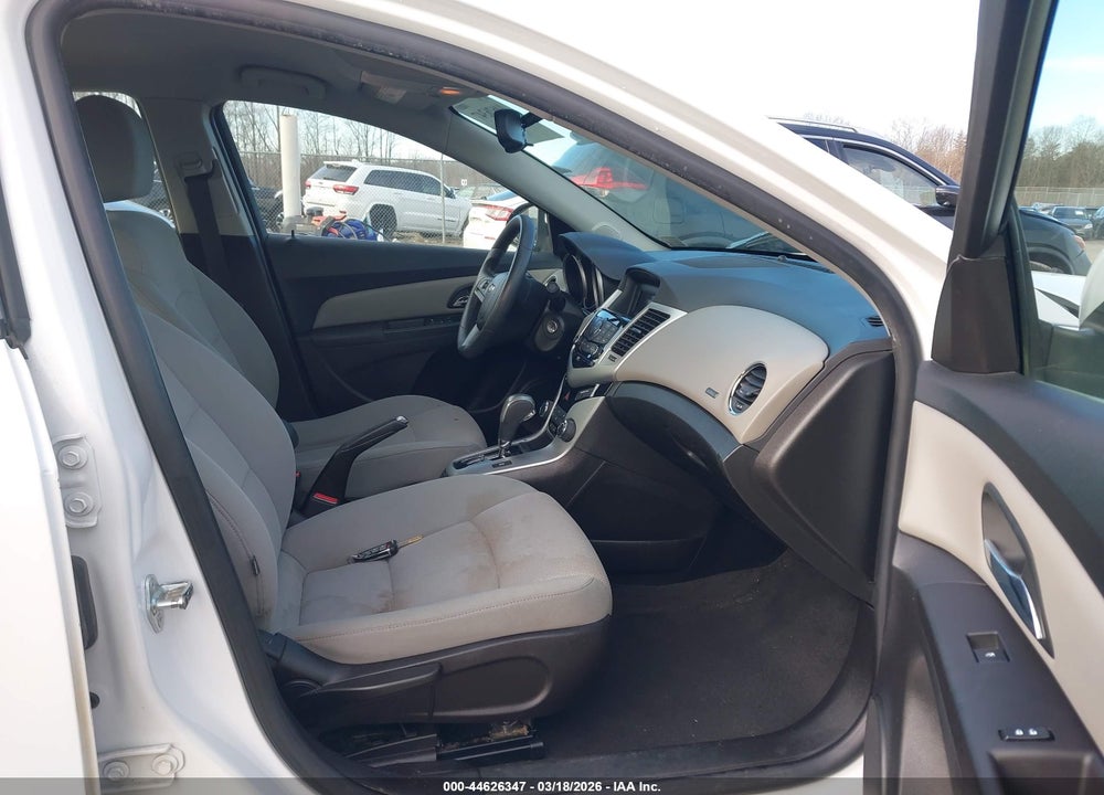 2015 CHEVROLET CRUZE 1LT AUTO VIN: 1G1PC5SB6F7220415