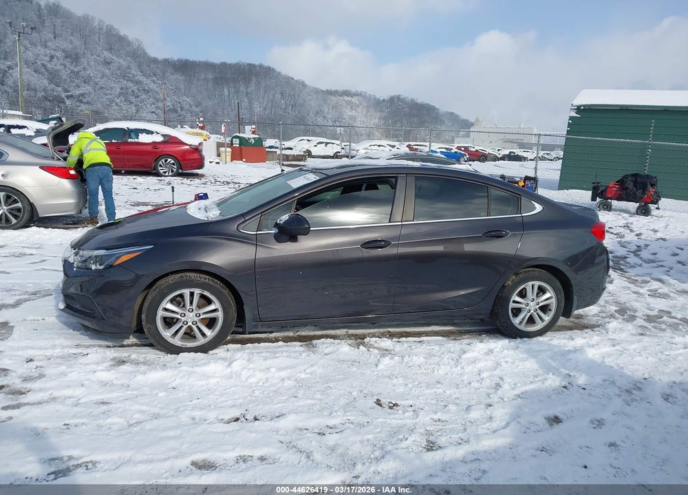 2017 CHEVROLET CRUZE LT AUTO VIN: 1G1BE5SMXH7200564