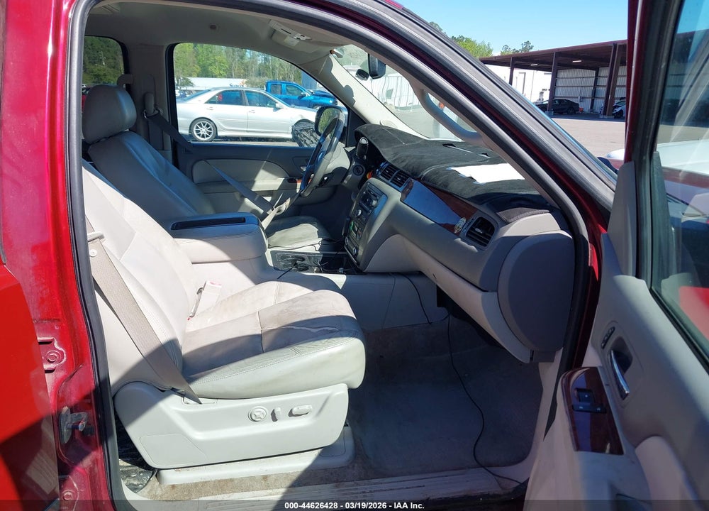 2011 GMC YUKON SLT VIN: 1GKS1CE02BR145124
