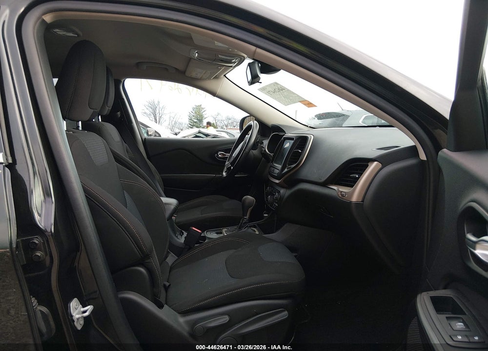 2016 JEEP CHEROKEE VIN: 1C4PJLCBXGW190097