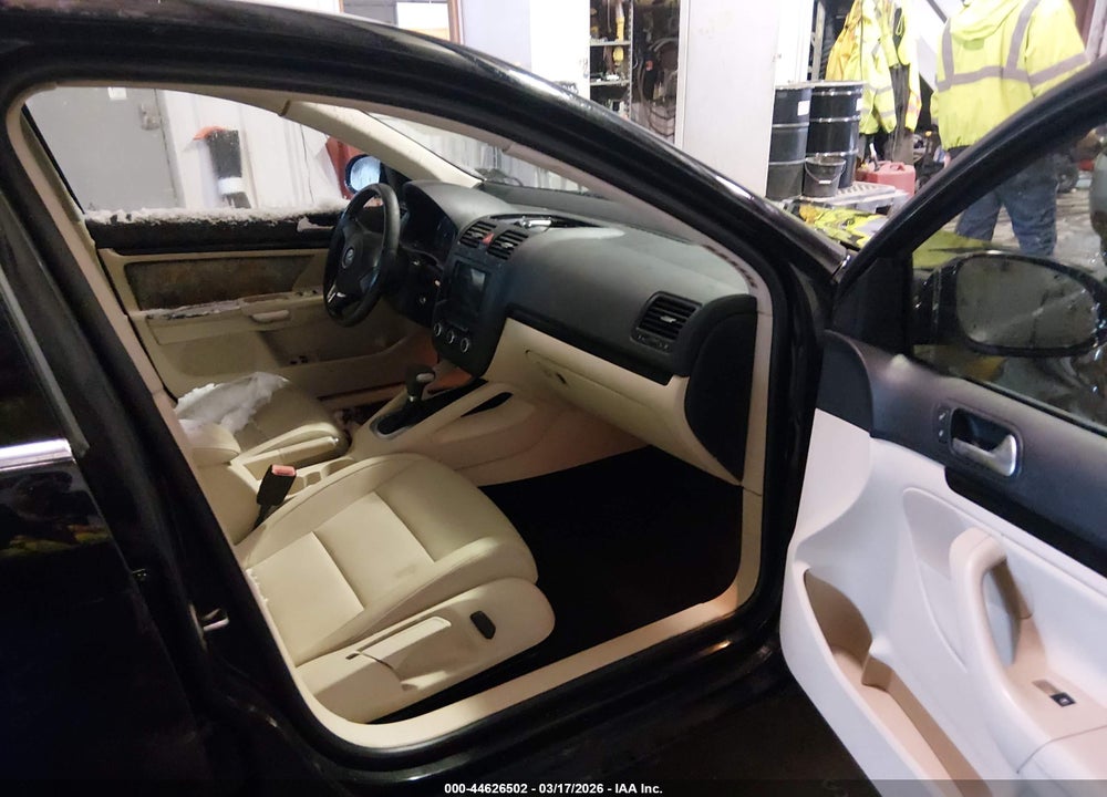 2010 VOLKSWAGEN JETTA SE VIN: 3VWRZ7AJ4AM030594