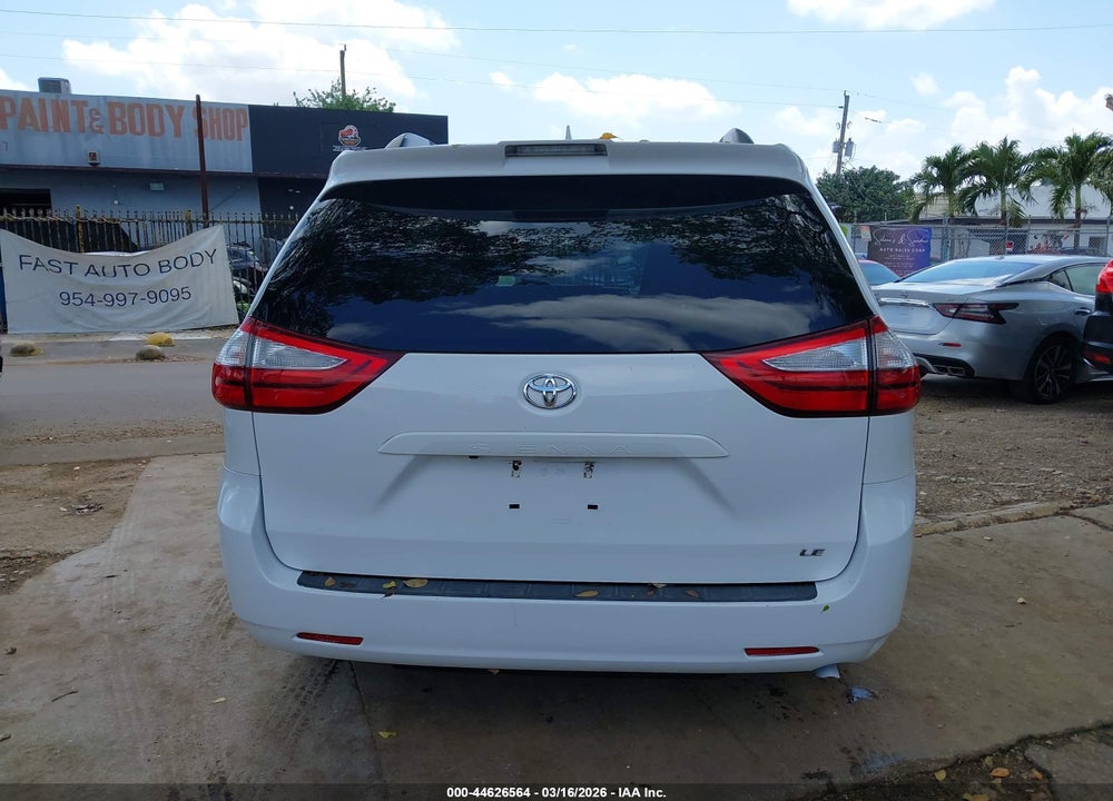 2019 TOYOTA SIENNA LE 8 PASSENGER VIN: 5TDKZ3DC2KS978455