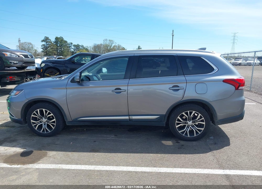 2017 MITSUBISHI OUTLANDER SEL VIN: JA4AD3A31HZ061362
