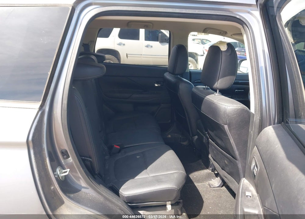 2017 MITSUBISHI OUTLANDER SEL VIN: JA4AD3A31HZ061362