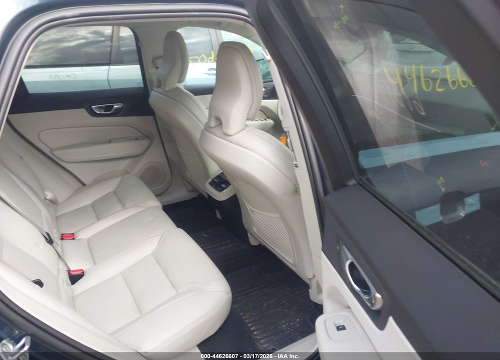 2023 VOLVO XC60 B6 ULTIMATE DARK THEME VIN: YV4062RX8P1278916