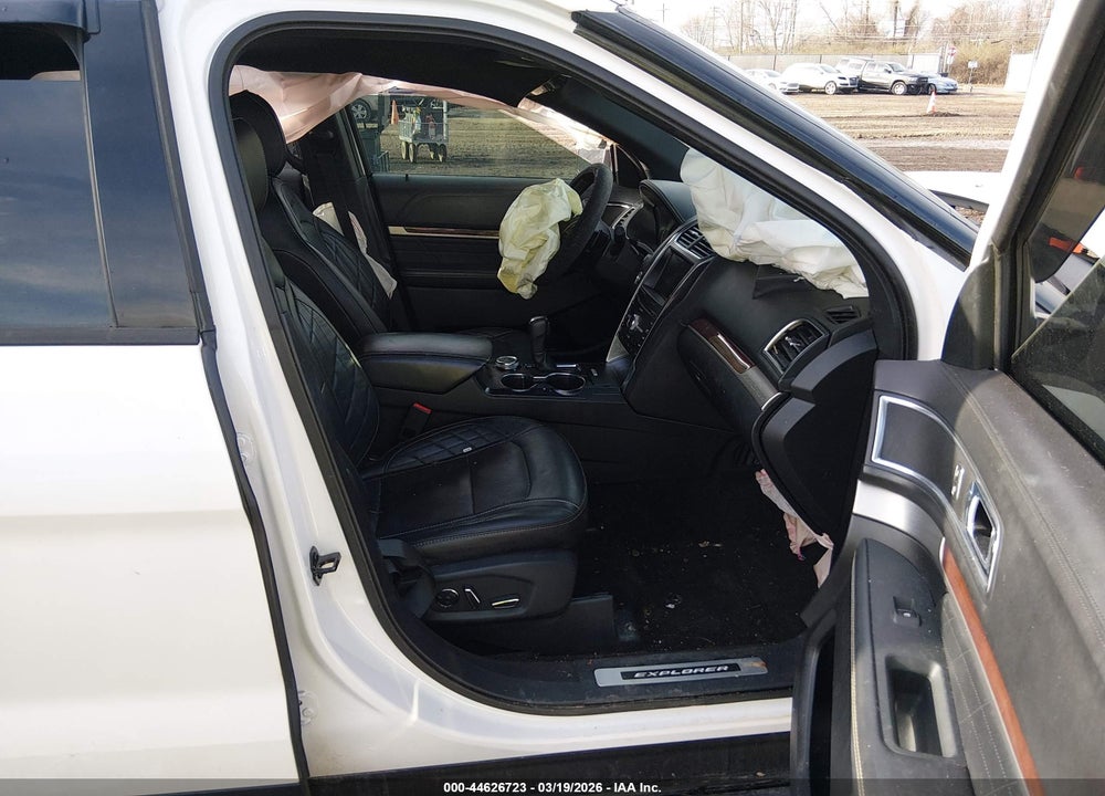 2018 FORD EXPLORER PLATINUM VIN: 1FM5K8HT1JGB06149