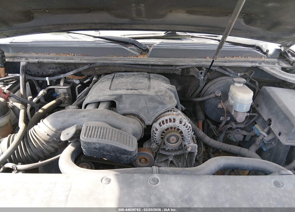 2011 CADILLAC ESCALADE VIN: 1GYS4CEF6BR155589