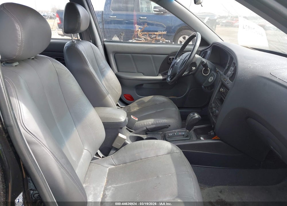 2005 HYUNDAI ELANTRA GLS/GT VIN: KMHDN56DX5U137386