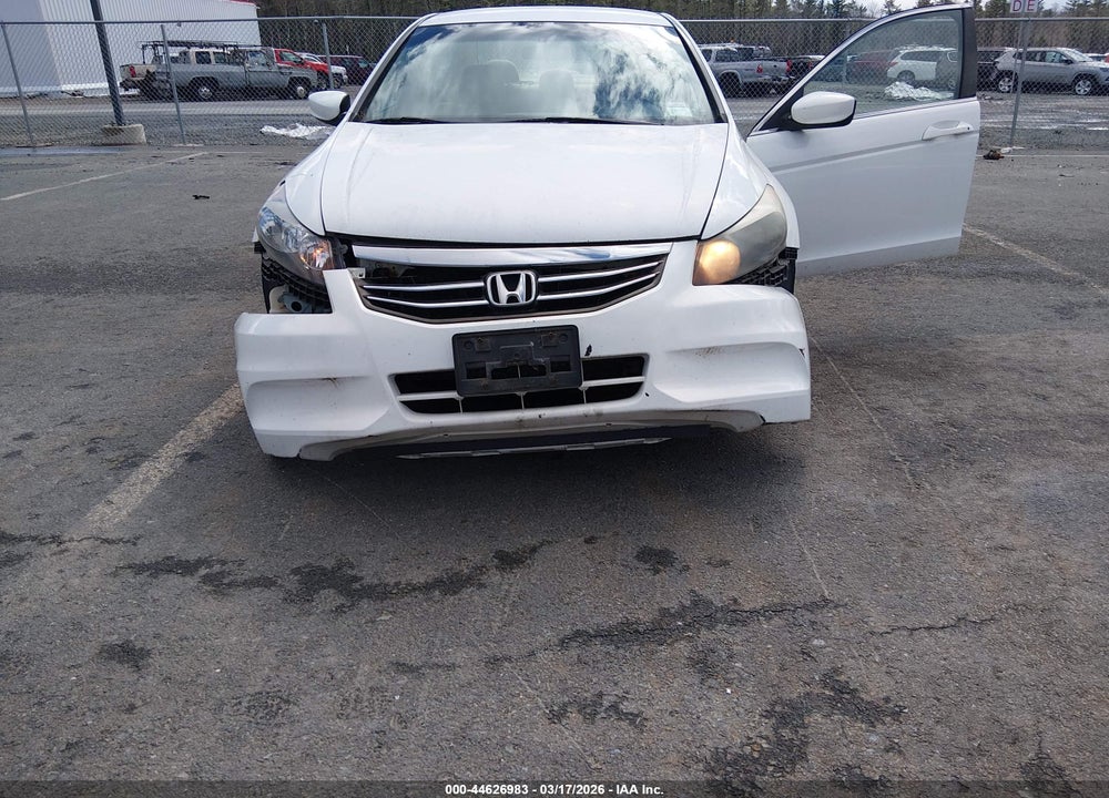 2011 HONDA ACCORD 2.4 LX VIN: 1HGCP2F38BA126238