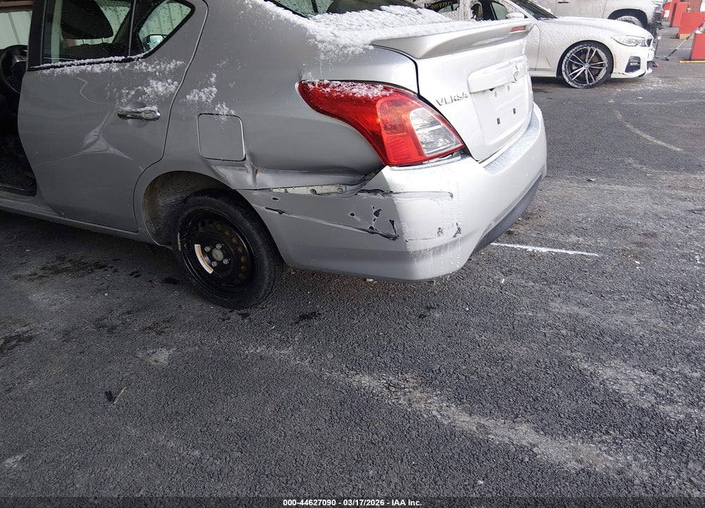 2018 NISSAN VERSA 1.6 SV VIN: 3N1CN7AP7JL886229