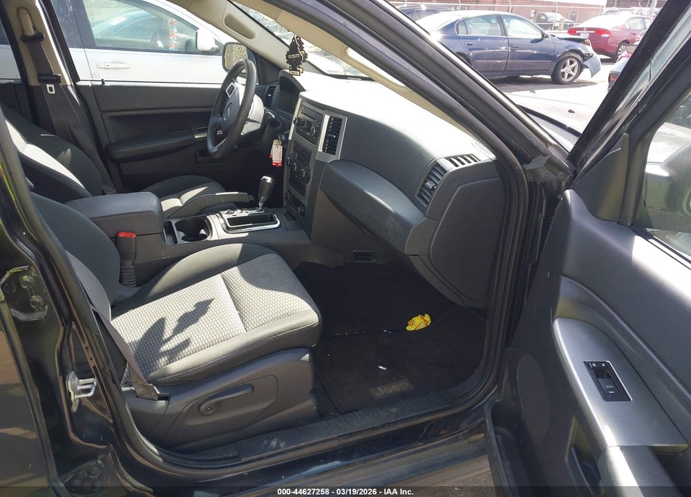 2008 JEEP GRAND CHEROKEE LAREDO VIN: 1J8GS48K58C233350