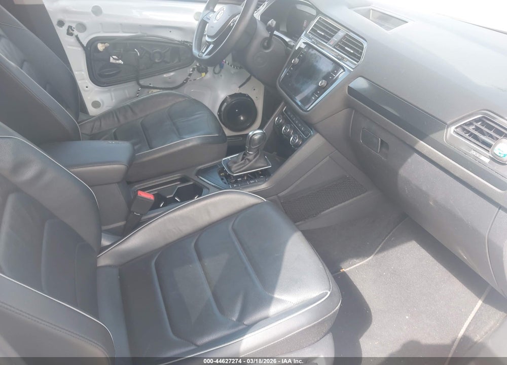 2018 VOLKSWAGEN TIGUAN 2.0T SEL PREMIUM VIN: 3VV5B7AX9JM119833