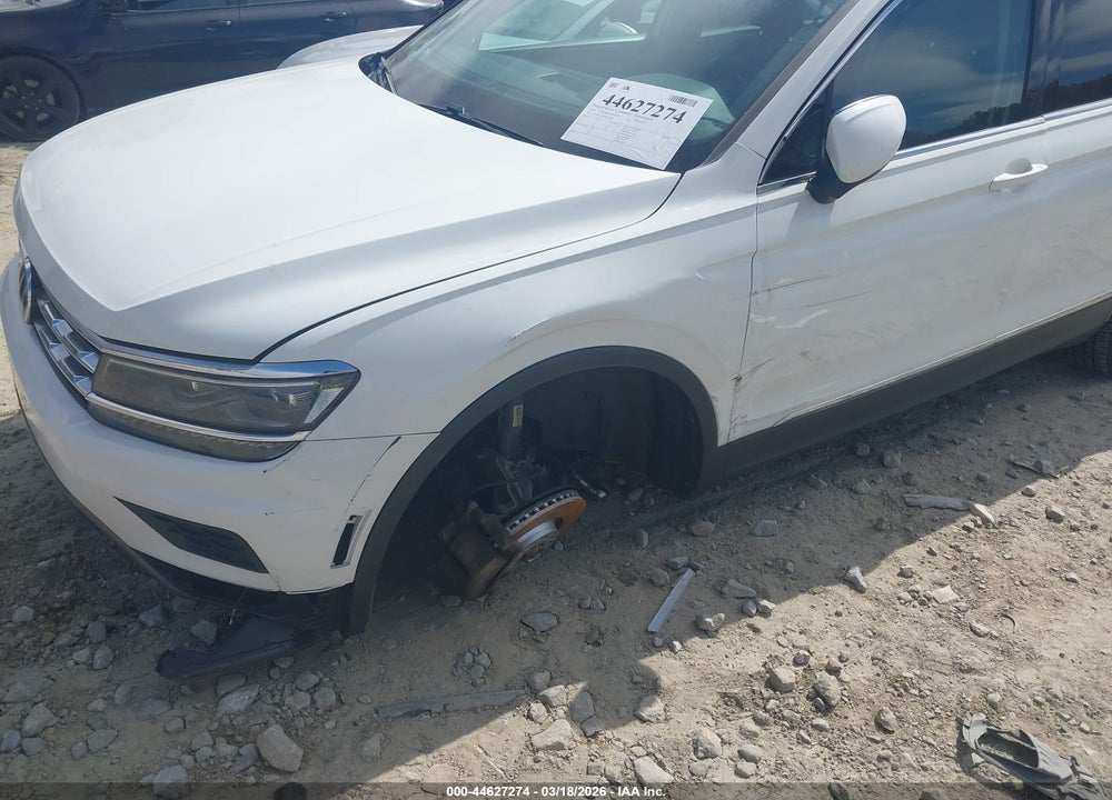 2018 VOLKSWAGEN TIGUAN 2.0T SEL PREMIUM VIN: 3VV5B7AX9JM119833
