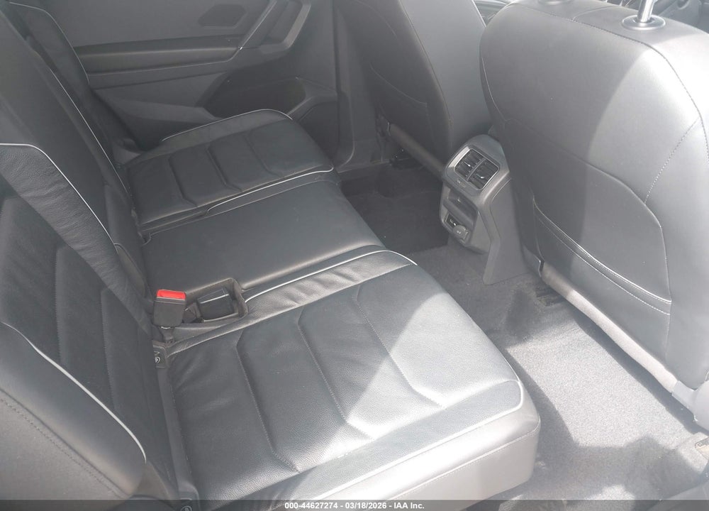 2018 VOLKSWAGEN TIGUAN 2.0T SEL PREMIUM VIN: 3VV5B7AX9JM119833