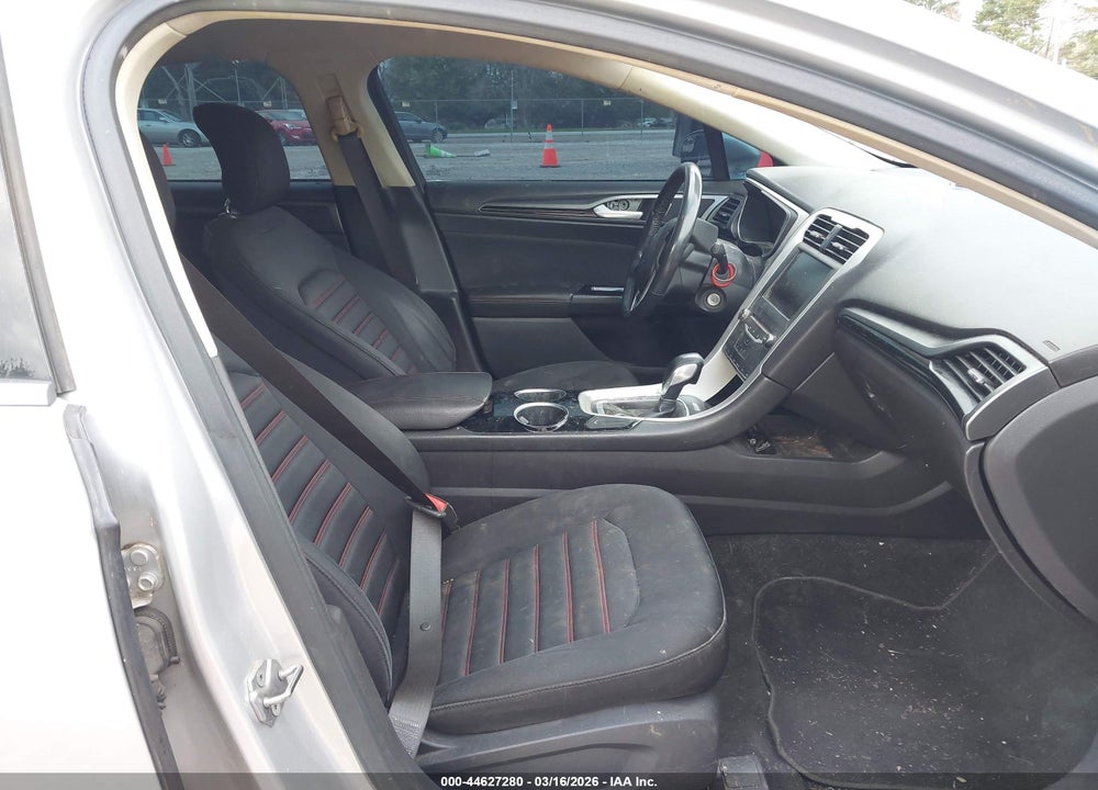 2013 FORD FUSION SE VIN: 3FA6P0HR0DR188328