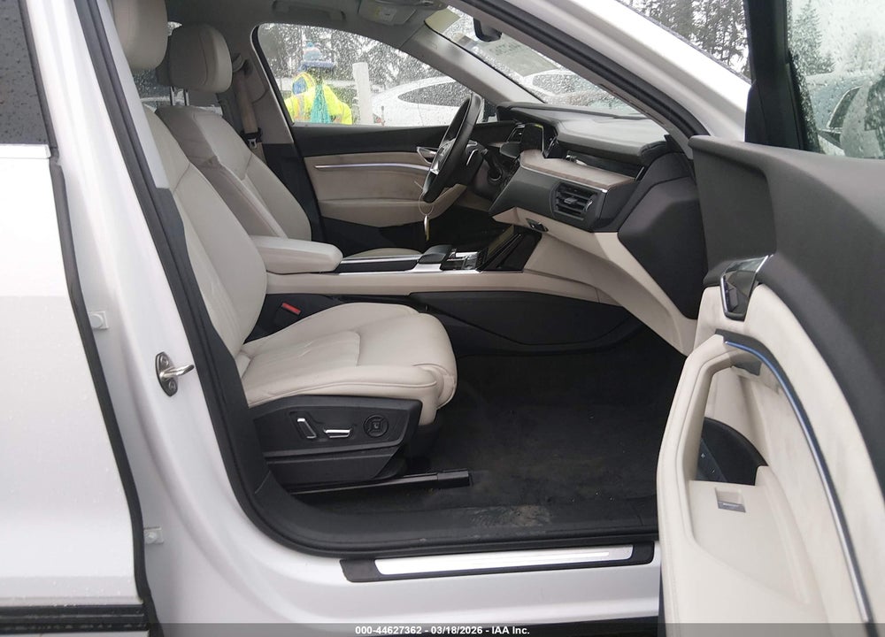 2021 AUDI E-TRON PRESTIGE QUATTRO VIN: WA1VABGE0MB021774