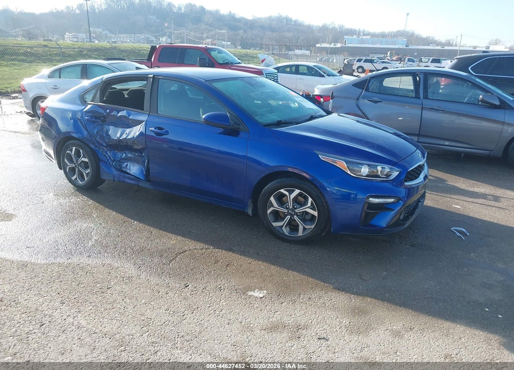 2019 KIA FORTE LXS VIN: 3KPF24AD9KE009755