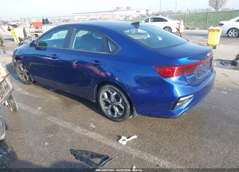 2019 KIA FORTE LXS VIN: 3KPF24AD9KE009755
