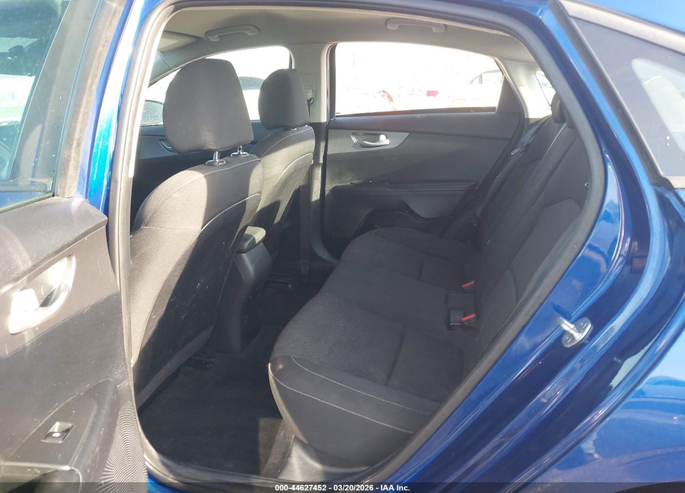 2019 KIA FORTE LXS VIN: 3KPF24AD9KE009755