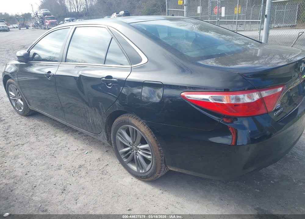 2017 TOYOTA CAMRY SE VIN: 4T1BF1FK3HU338353
