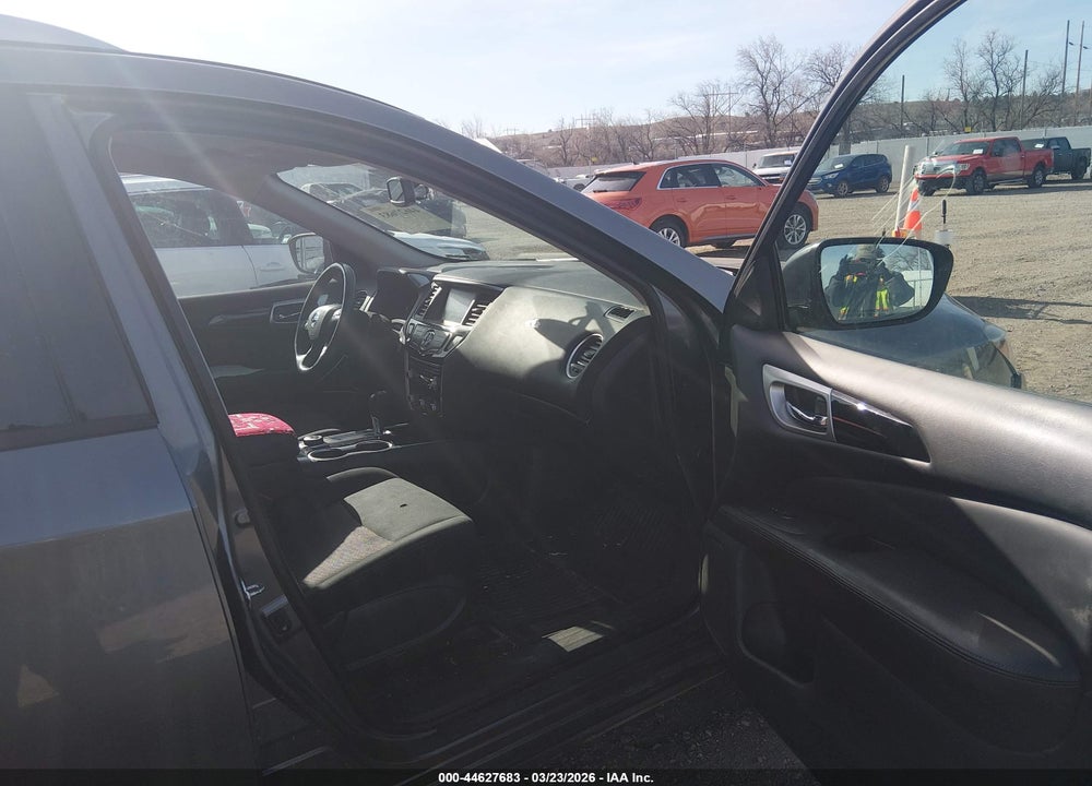 2018 NISSAN PATHFINDER SV VIN: 5N1DR2MM0JC638714
