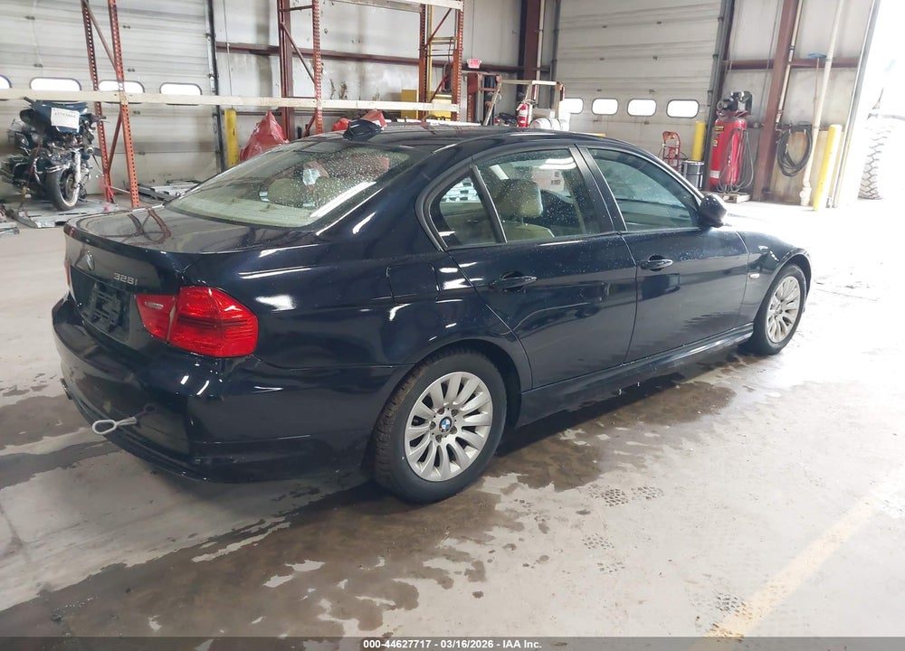 2009 BMW 328I VIN: WBAPH77529NL83020