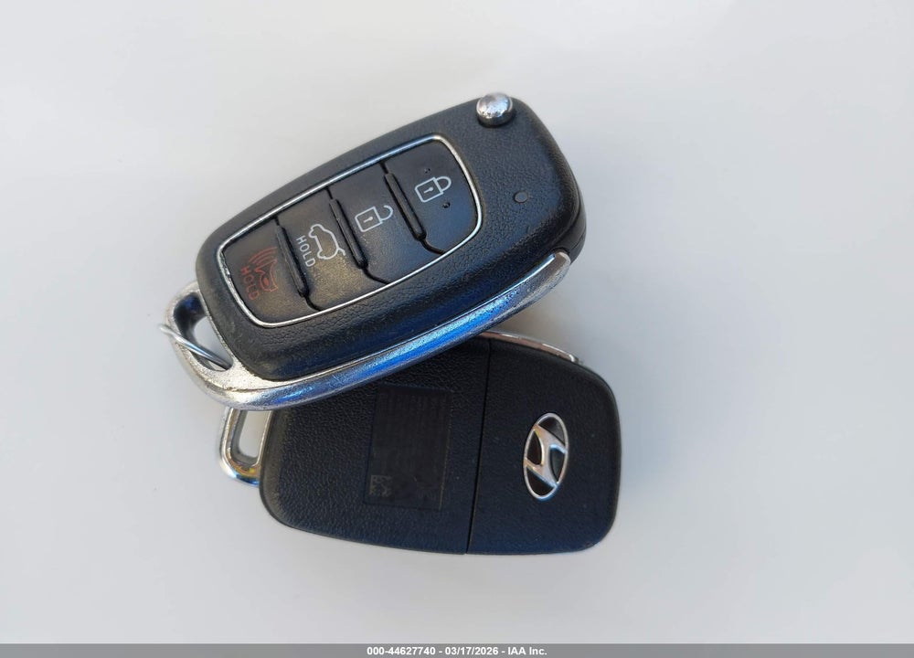 2020 HYUNDAI TUCSON SE VIN: KM8J23A41LU096005