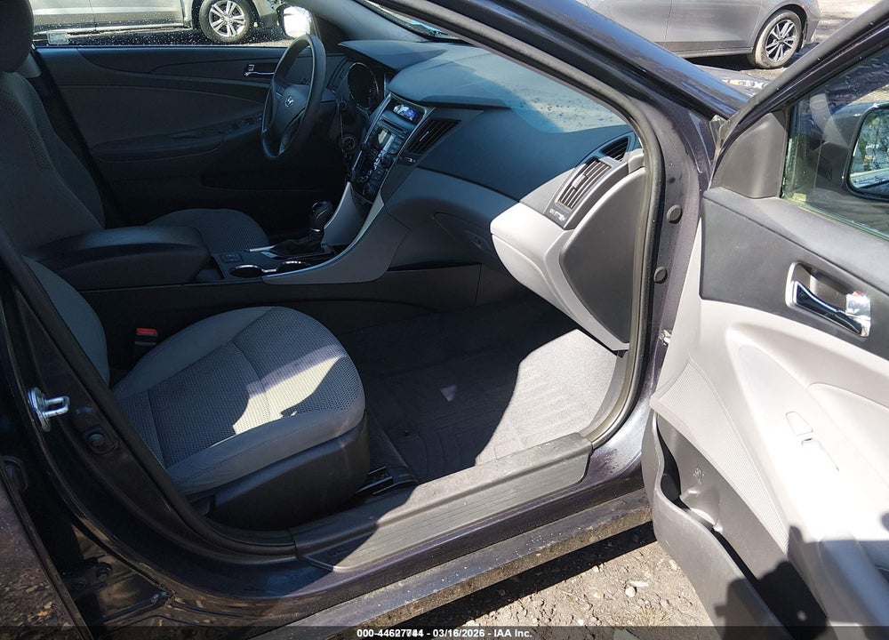 2013 HYUNDAI SONATA GLS VIN: 5NPEB4AC5DH546818