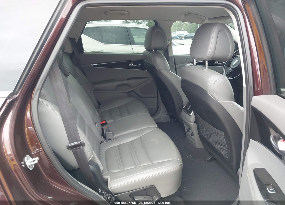 2016 KIA SORENTO 2.0T EX VIN: 5XYPH4A13GG064110