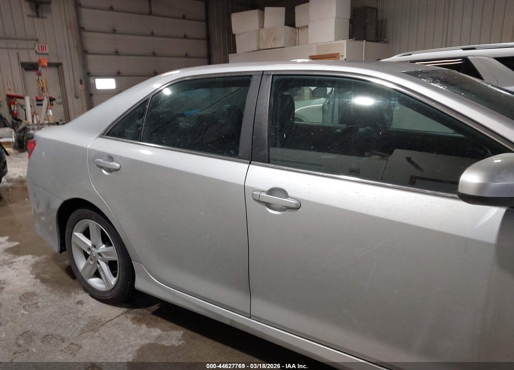 2013 TOYOTA CAMRY SE VIN: 4T1BF1FK3DU256438
