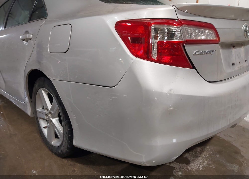 2013 TOYOTA CAMRY SE VIN: 4T1BF1FK3DU256438