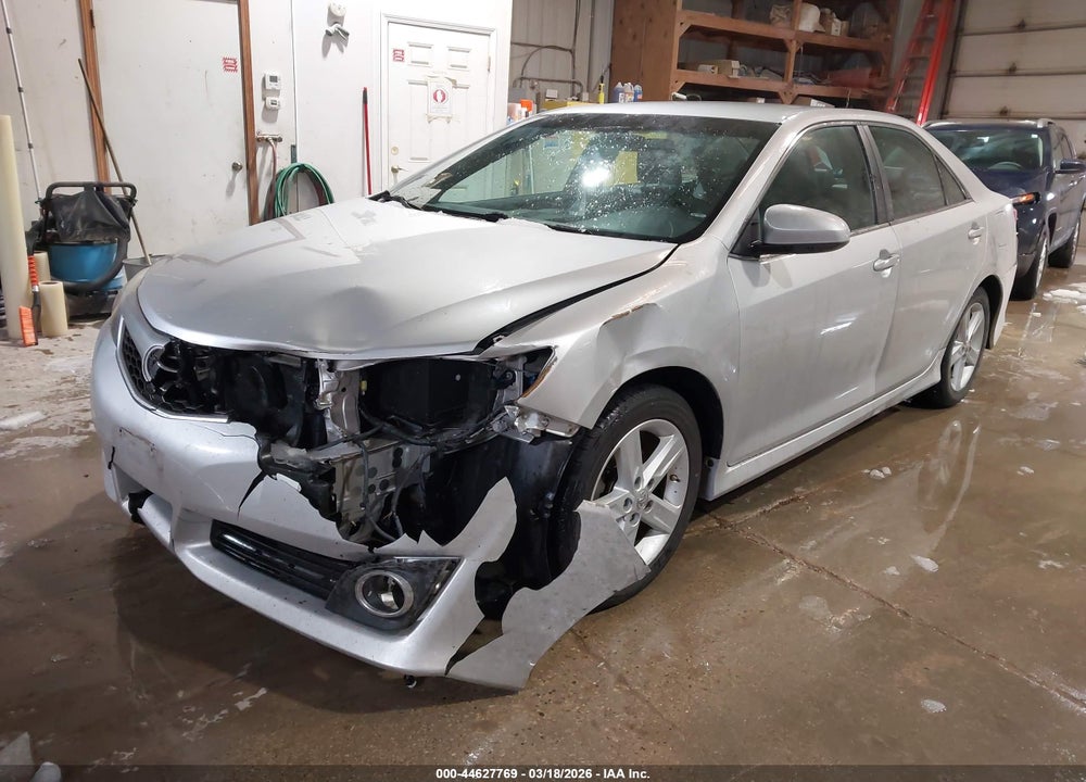 2013 TOYOTA CAMRY SE VIN: 4T1BF1FK3DU256438