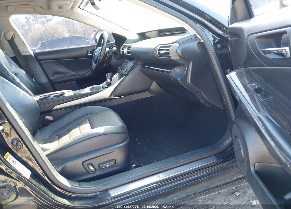 2015 LEXUS IS 250 VIN: JTHCF1D22F5017633