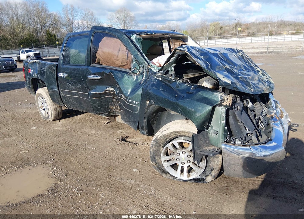 2013 CHEVROLET SILVERADO 1500 LT VIN: 3GCPKSE7XDG244203