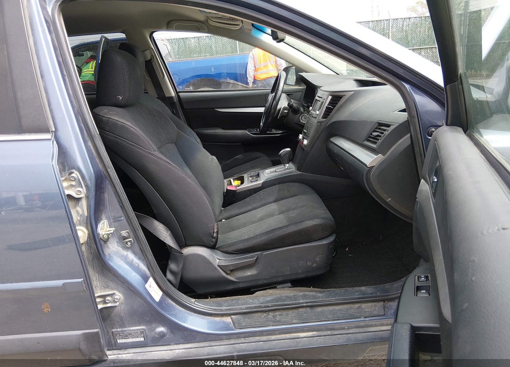 2014 SUBARU OUTBACK 2.5I PREMIUM VIN: 4S4BRCCC5E3255413