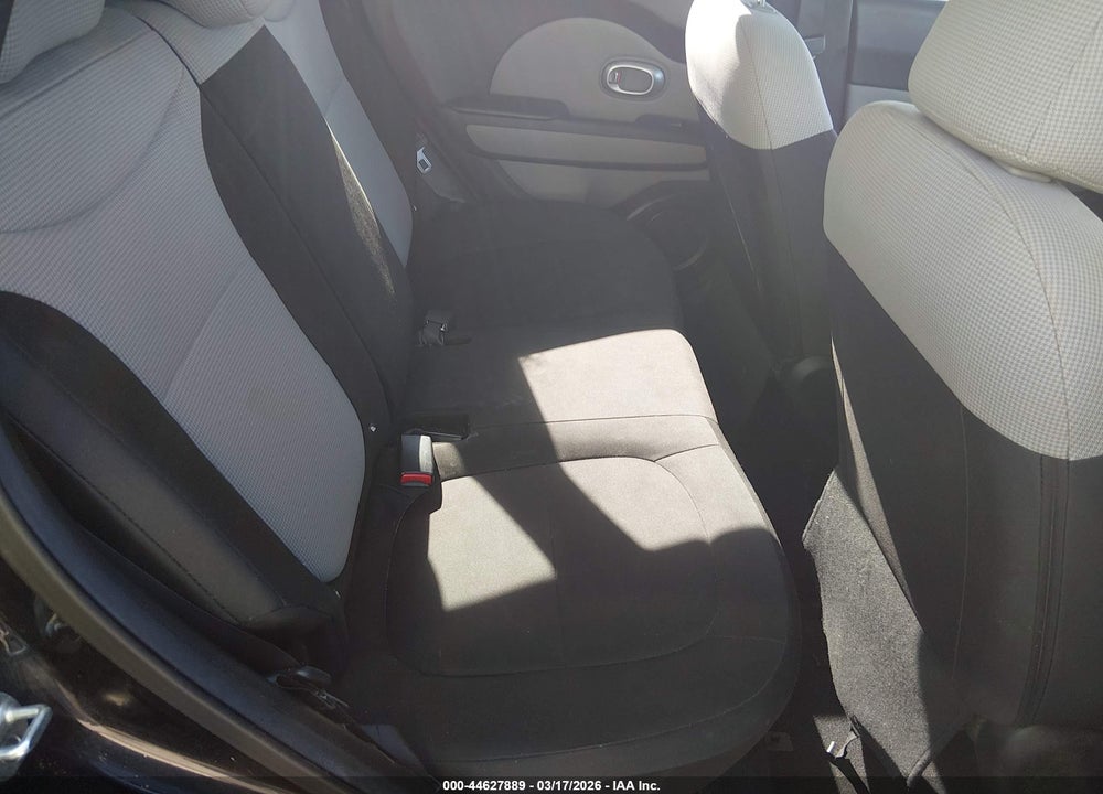 2017 KIA SOUL VIN: KNDJN2A21H7489903