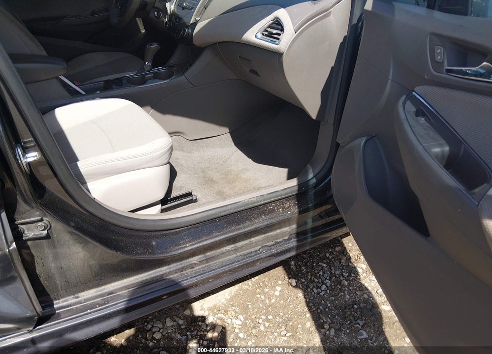 2017 CHEVROLET CRUZE LT AUTO VIN: 1G1BE5SM8H7254316