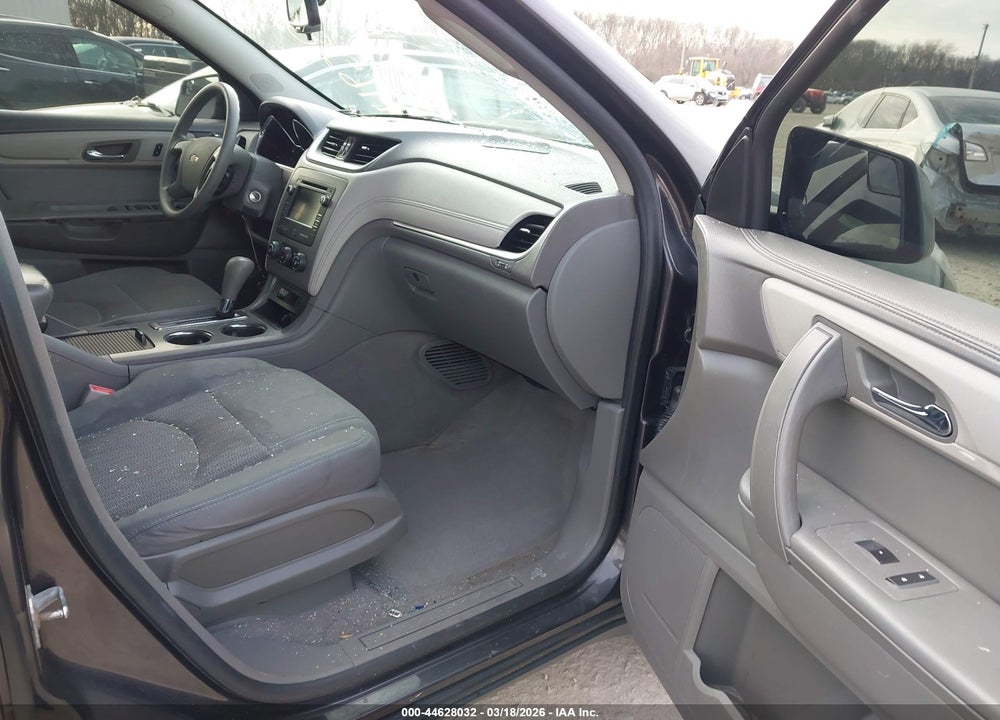 2014 CHEVROLET TRAVERSE LS VIN: 1GNKVFKDXEJ289040