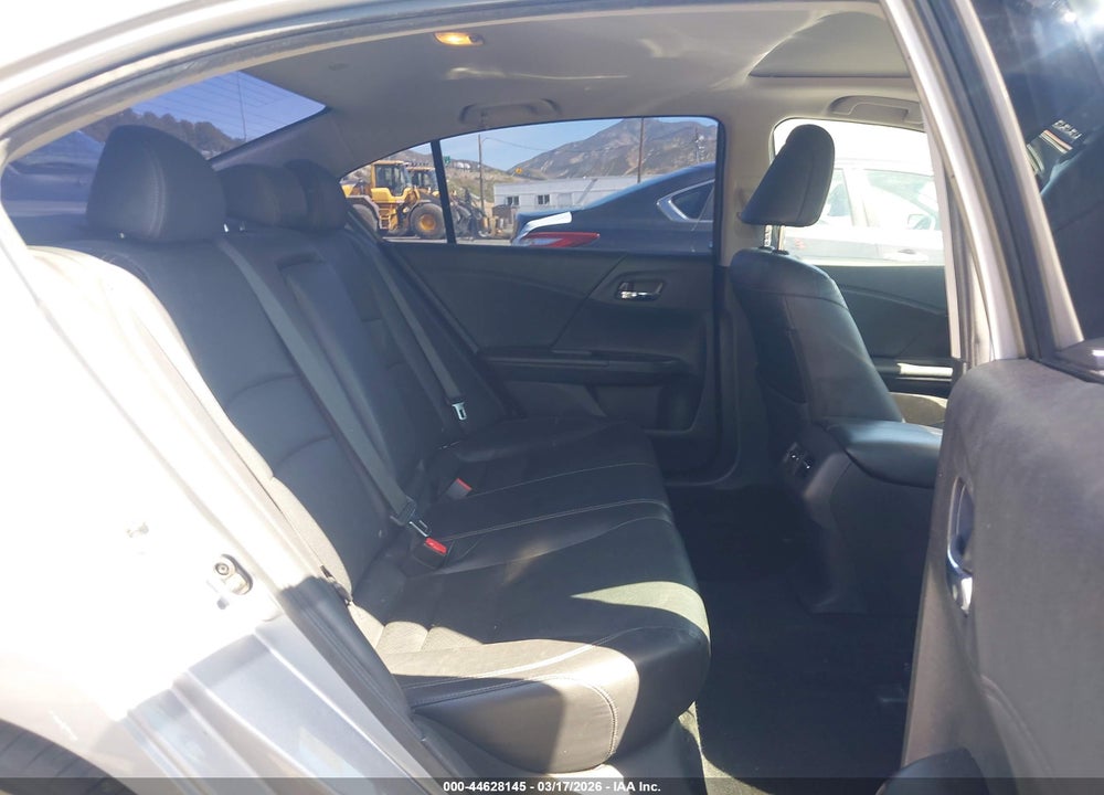 2016 HONDA ACCORD EX-L V-6 VIN: 1HGCR3F84GA020789