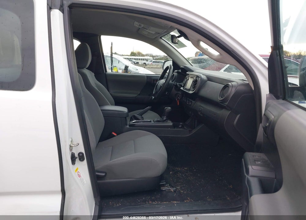 2018 TOYOTA TACOMA SR VIN: 5TFSX5EN3JX059641