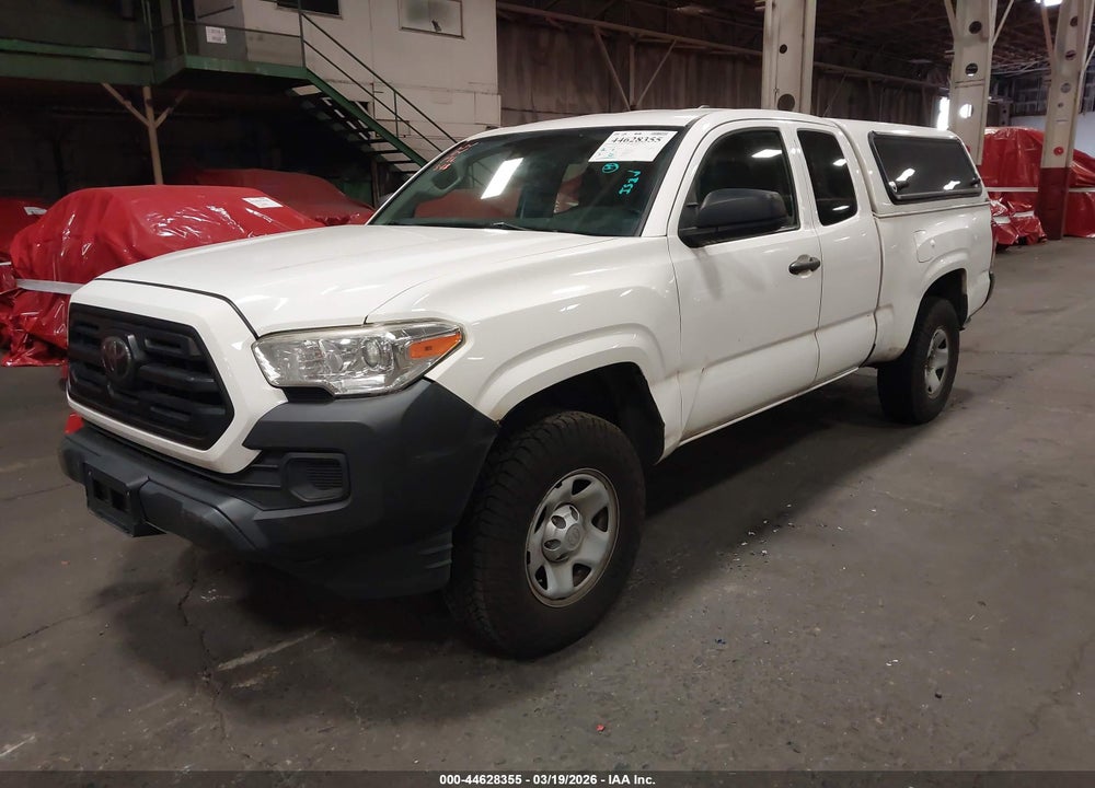 2018 TOYOTA TACOMA SR VIN: 5TFSX5EN3JX059641