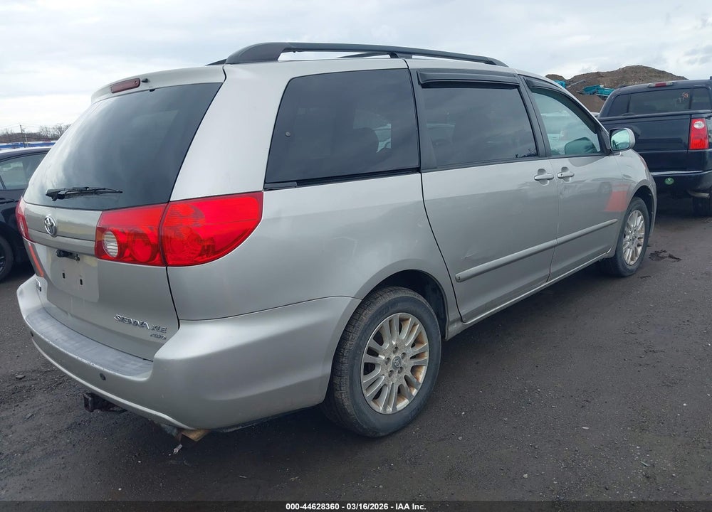 2007 TOYOTA SIENNA XLE VIN: 5TDBK22C77S005984