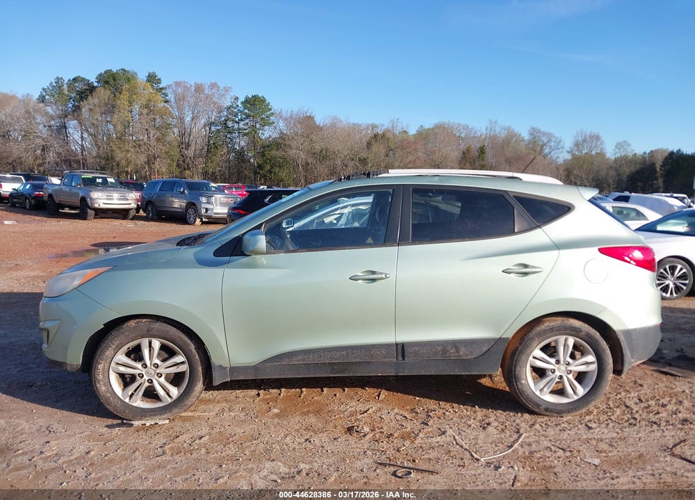 2010 HYUNDAI TUCSON GLS VIN: KM8JU3AC5AU112527